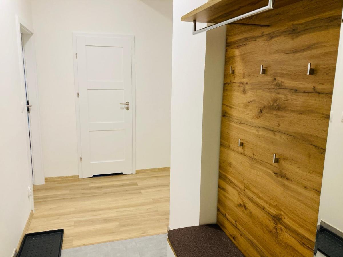 Residence Kotel 로끼뜨니쩨나드이제로우 외부 사진