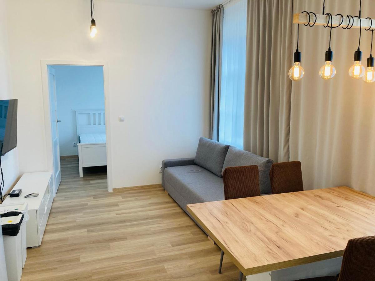 Residence Kotel 로끼뜨니쩨나드이제로우 외부 사진