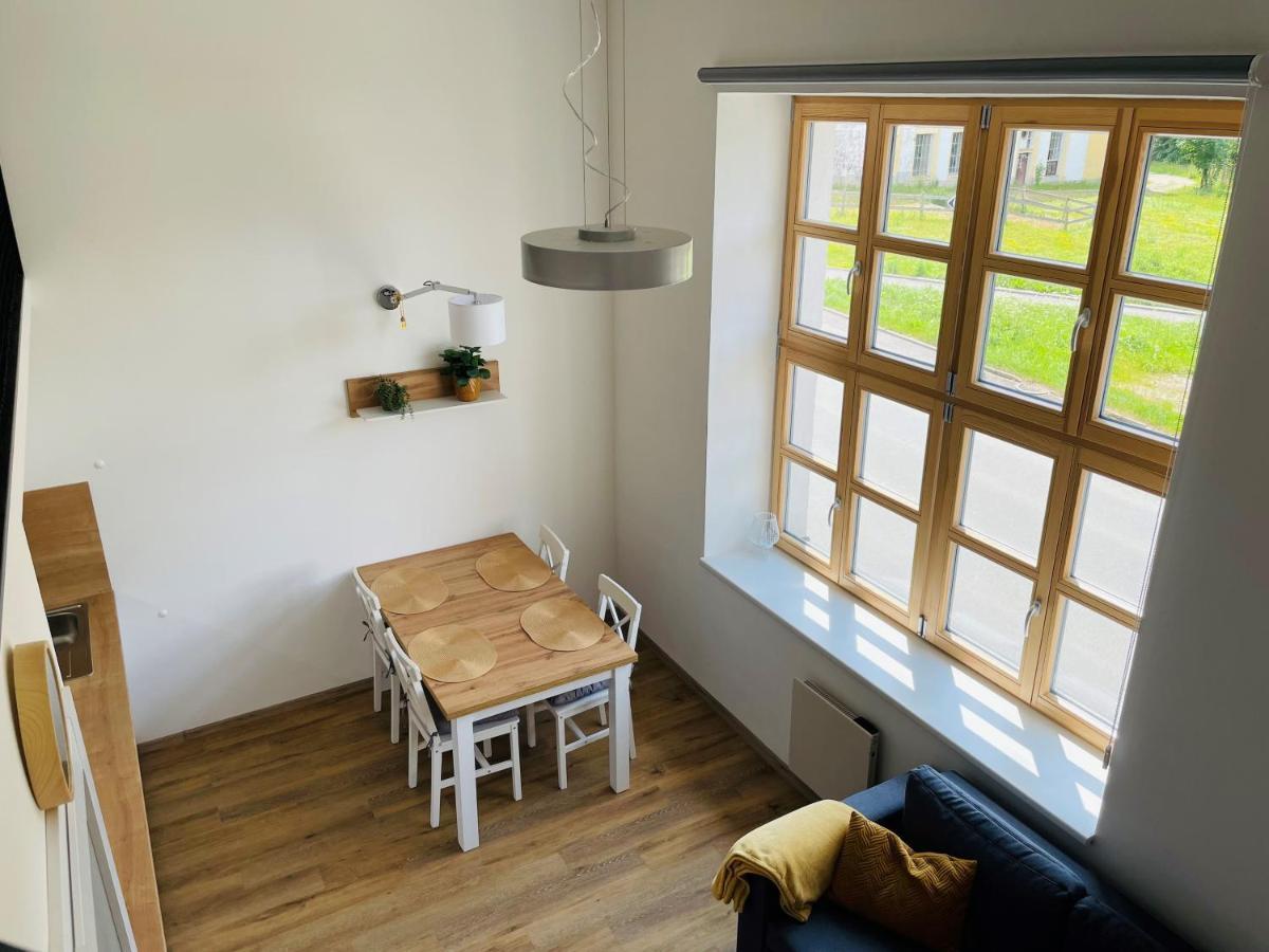 Residence Kotel 로끼뜨니쩨나드이제로우 외부 사진
