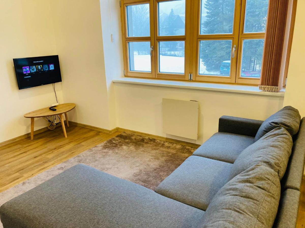 Residence Kotel 로끼뜨니쩨나드이제로우 외부 사진
