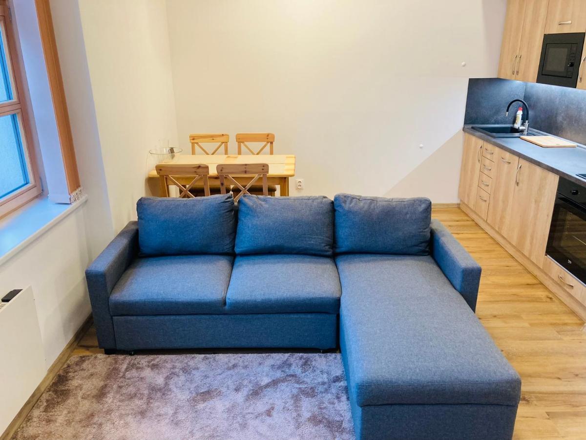 Residence Kotel 로끼뜨니쩨나드이제로우 외부 사진