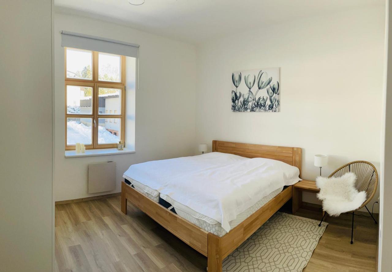 Residence Kotel 로끼뜨니쩨나드이제로우 외부 사진
