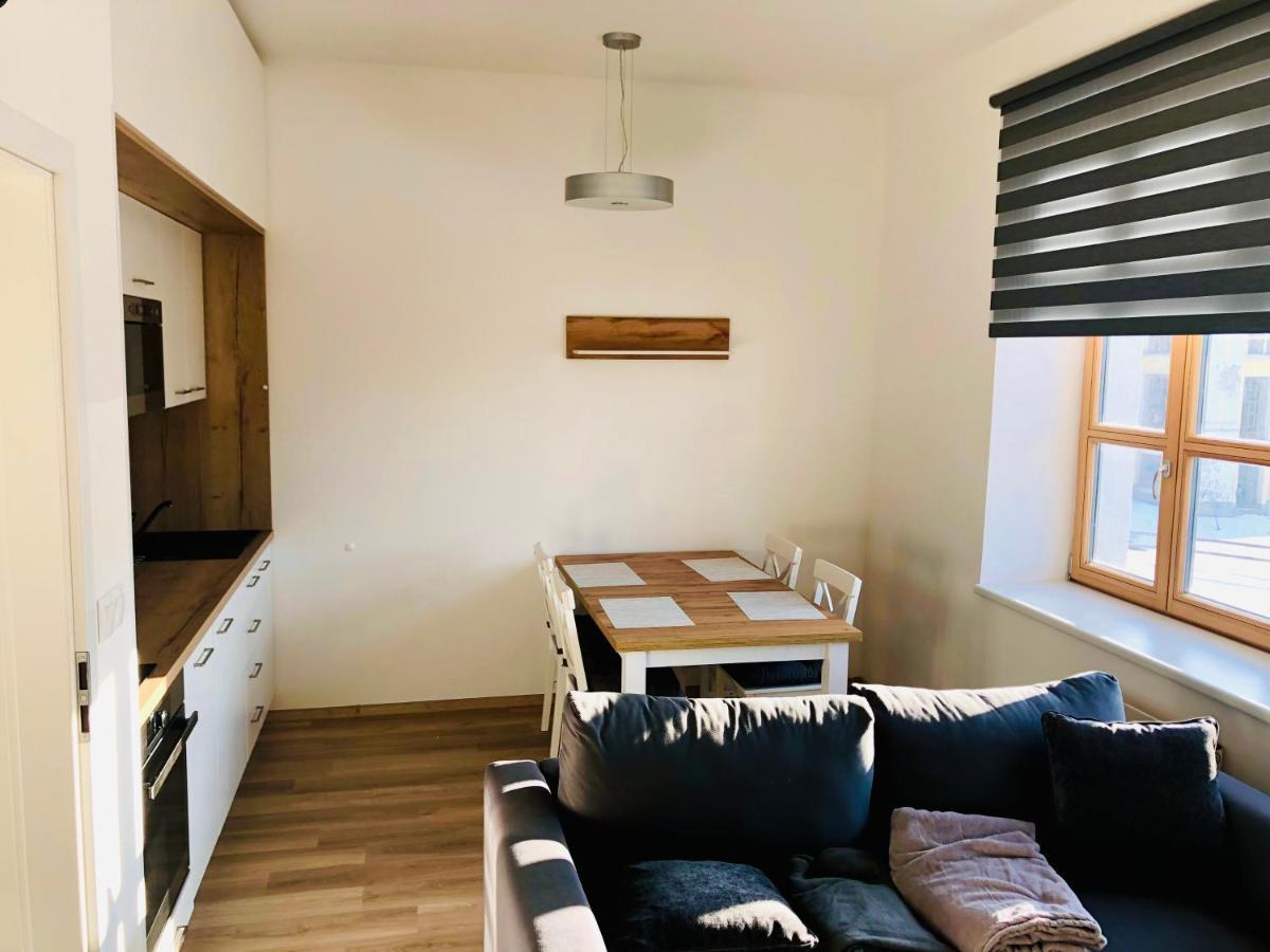 Residence Kotel 로끼뜨니쩨나드이제로우 외부 사진