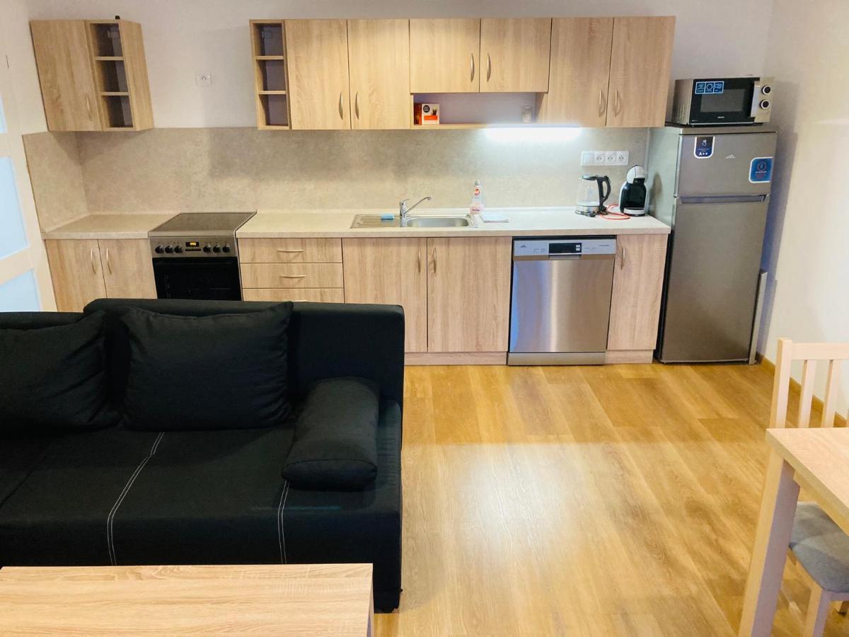 Residence Kotel 로끼뜨니쩨나드이제로우 외부 사진